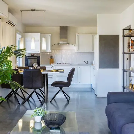 2 Ch Vue & Montagne, Terrasse, Parking Апартаменты Антиб